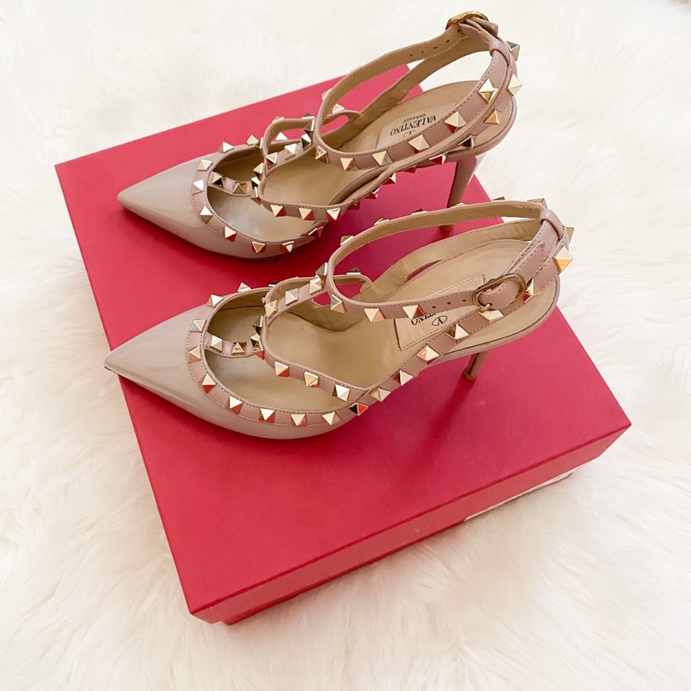 Valentino rockstud pump